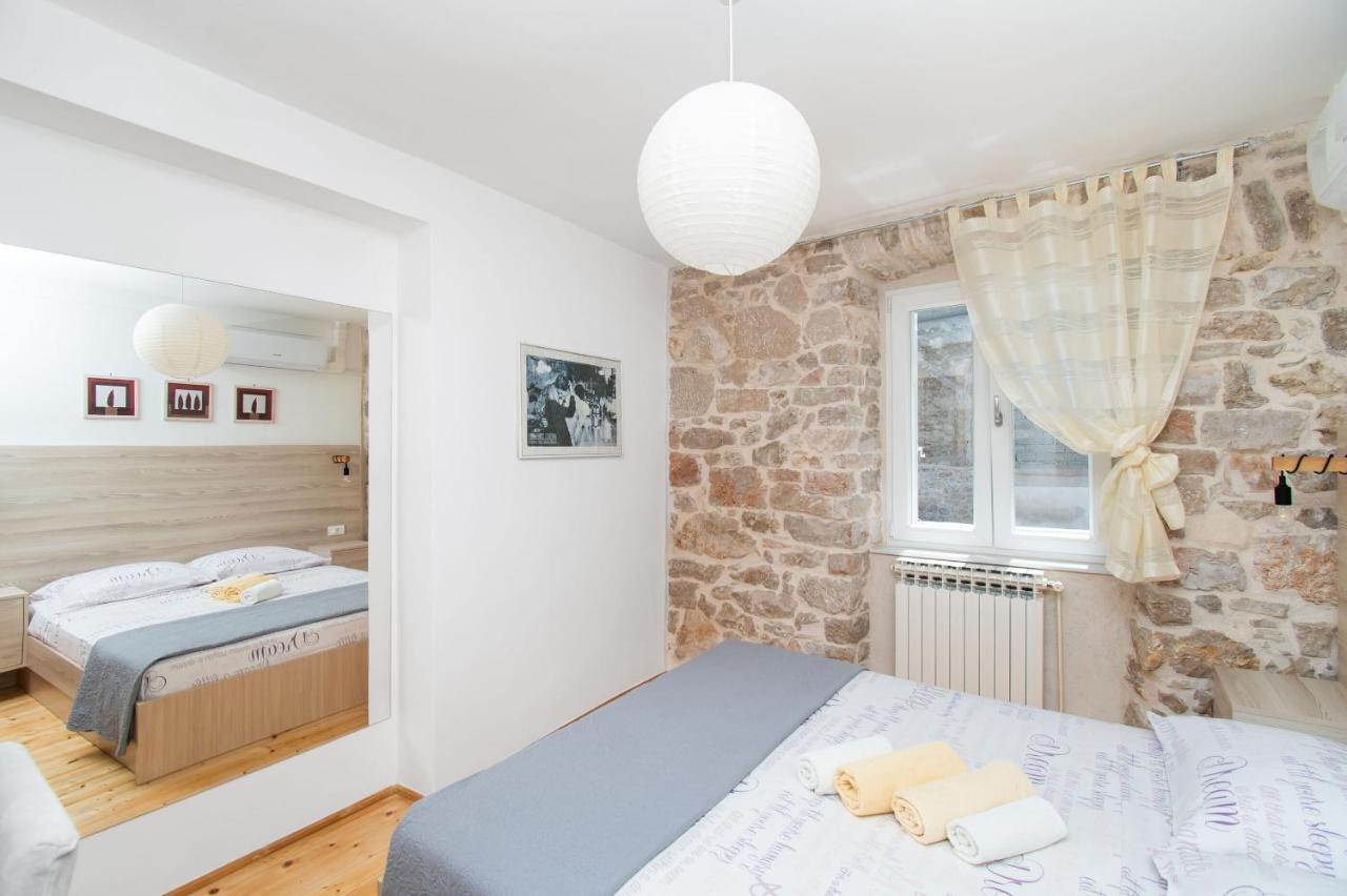 Apartment Julija Vodice Eksteriør bilde