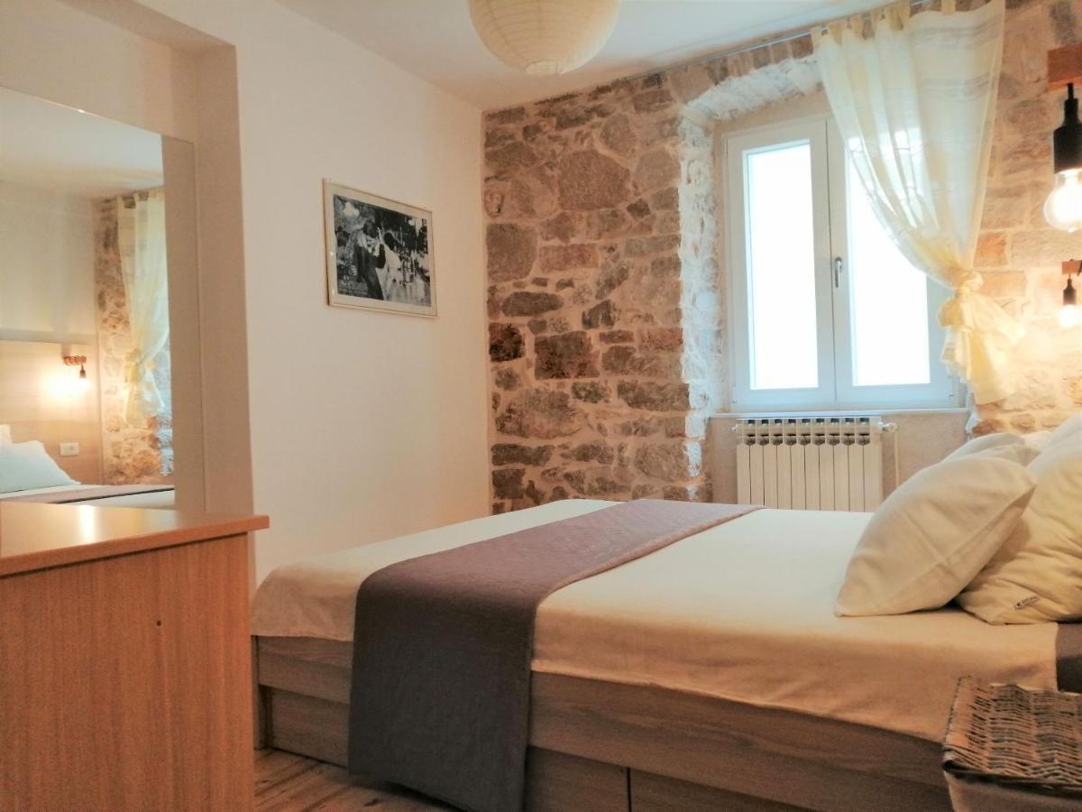 Apartment Julija Vodice Eksteriør bilde